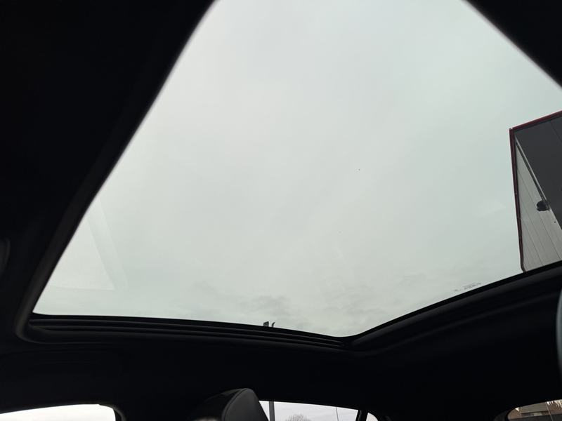 Peugeot 208 E GT line 