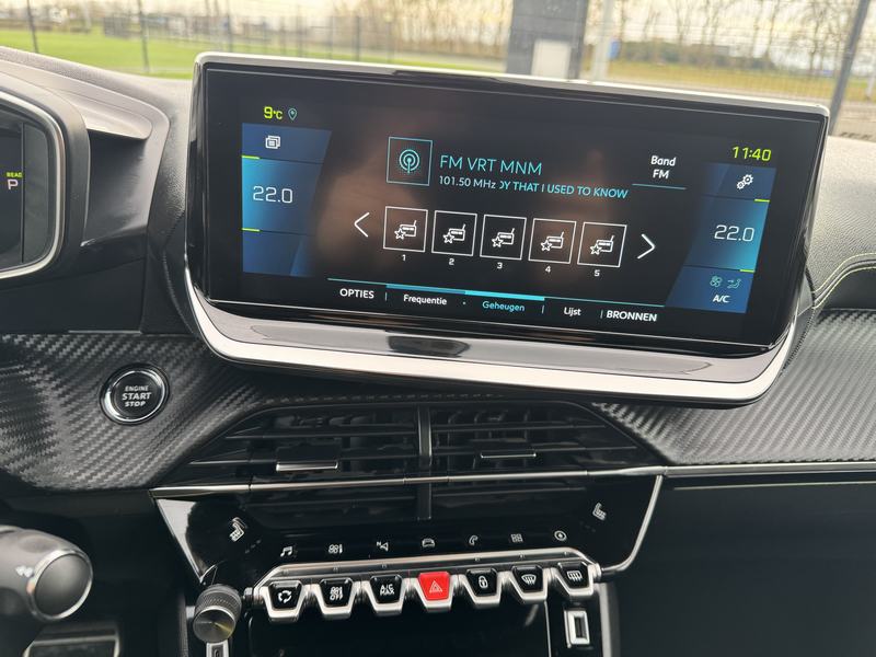 Peugeot 208 E GT line 