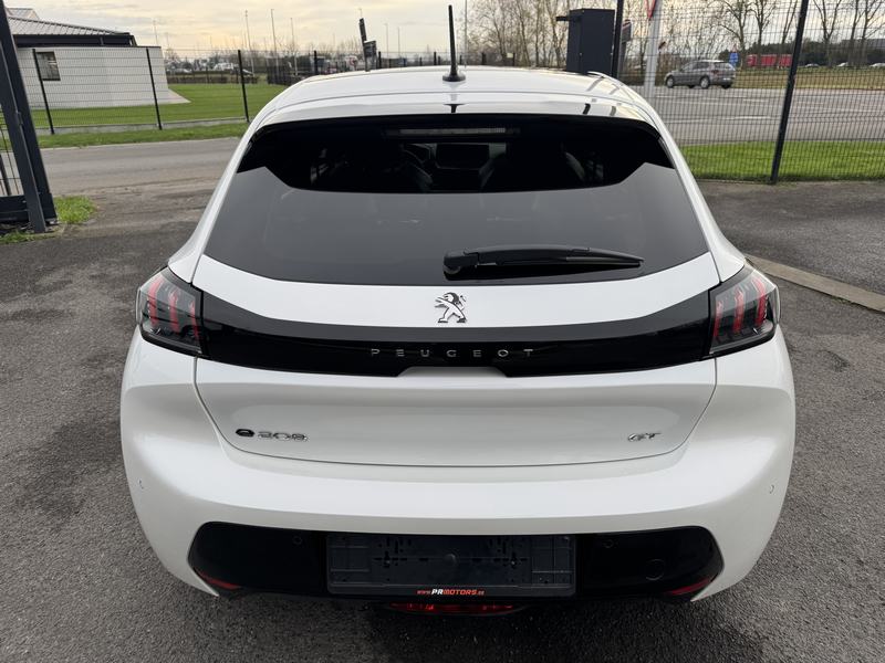 Peugeot 208 E GT line 