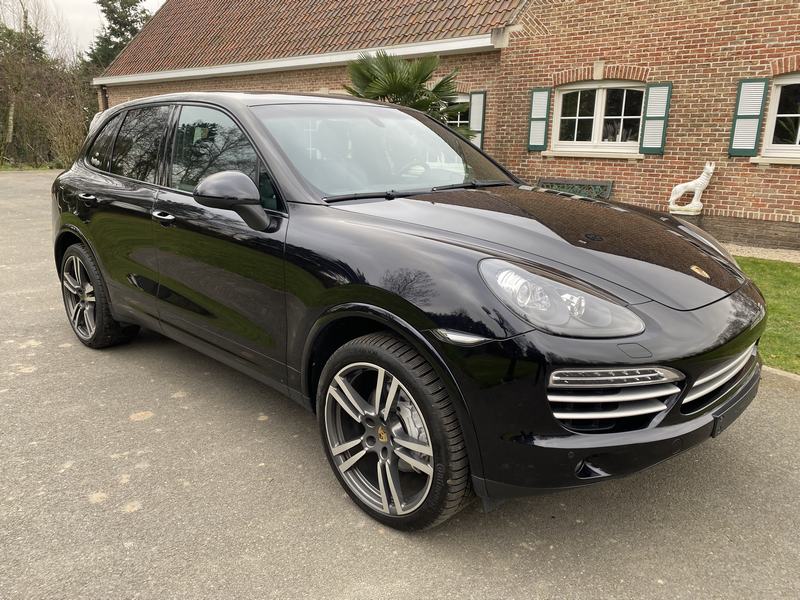 Porsche  Cayenne Platinum 